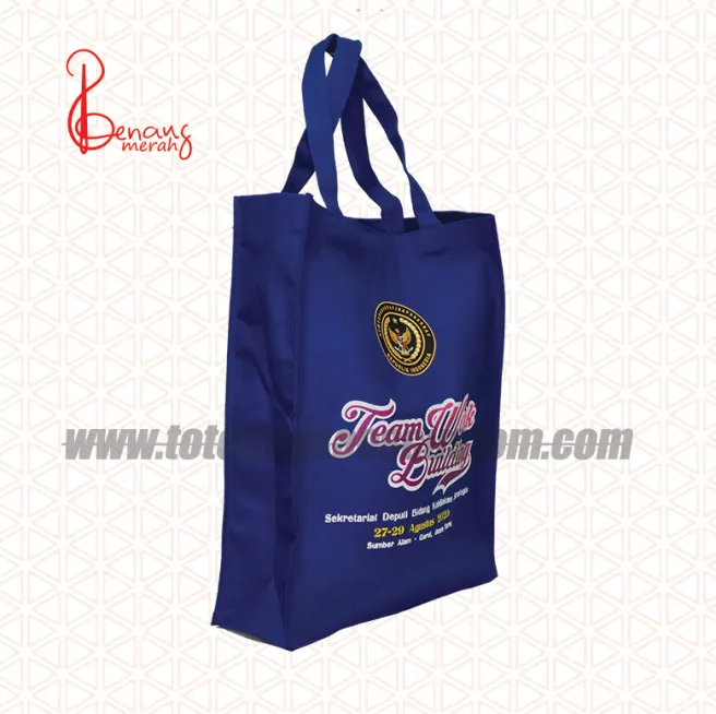 Goodie Bag Goodiebag Canvas  Kemenparekraf 1 goodiebag_canvas_kemenparekraf_samping